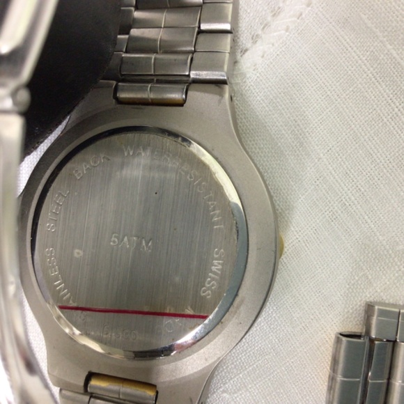 Vintage Swiss Military watch - Picture 4 of 5